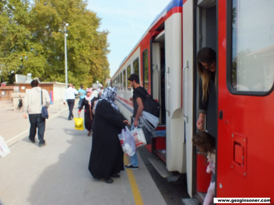 Özellikle Trenler Uzun Yolculuklarda Çok Ucuz Ekonomiktir !